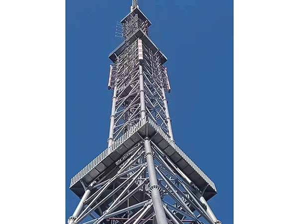 怀化市6902台雪峰山120米铁塔防腐维